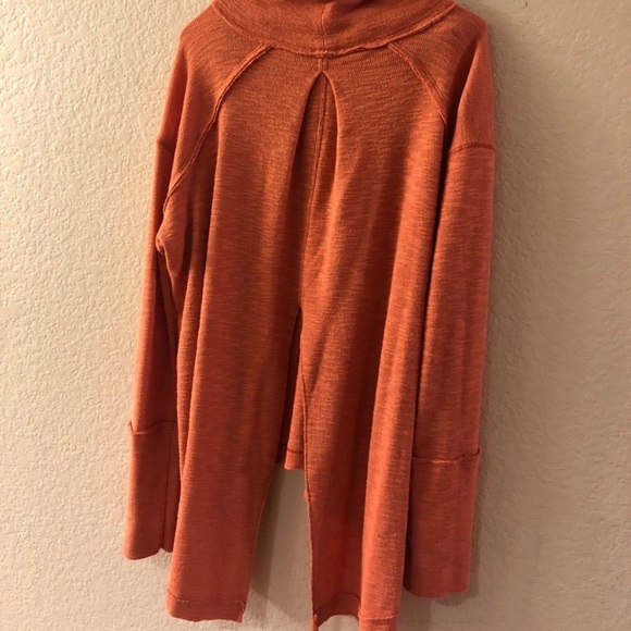 Free People split back turtleneck - Picture 3 of 5
